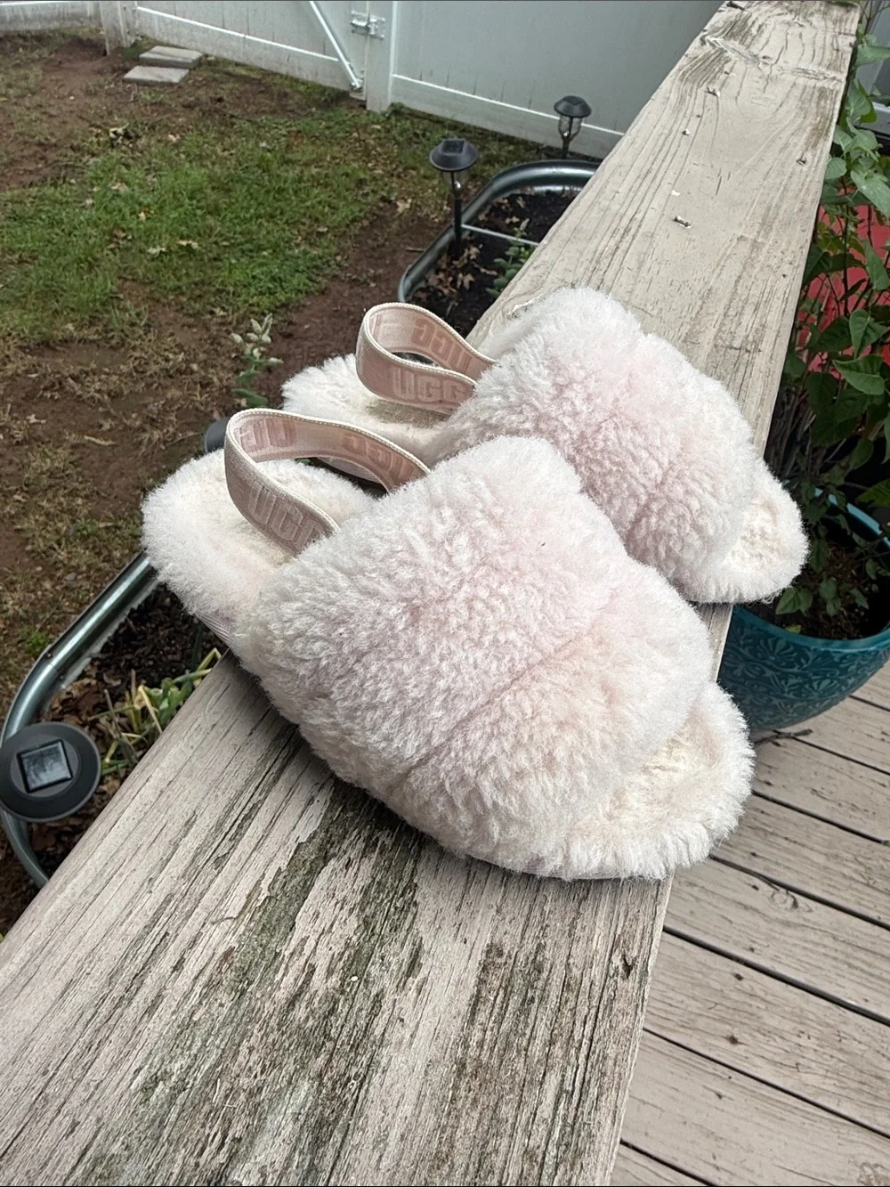 Toddler Ugg Slipper Size: 11